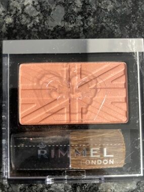 Rimmel London Shimmer Blush - Coral